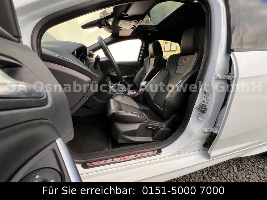 Ford Focus ST 2.o 250PS RECARO-Sitze SHZ Bi-Xenon 01/2013-photo-7