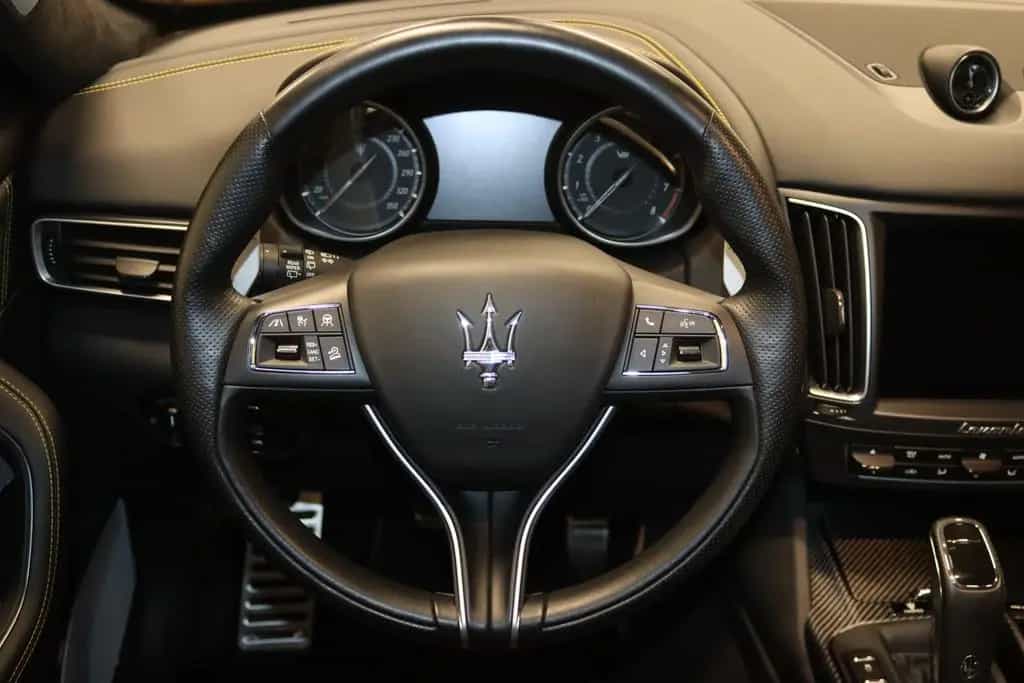 Maserati Levante 3.8 V8 Trofeo-Pano-Luft-360°-B&W-LED- 01/2020-photo-18