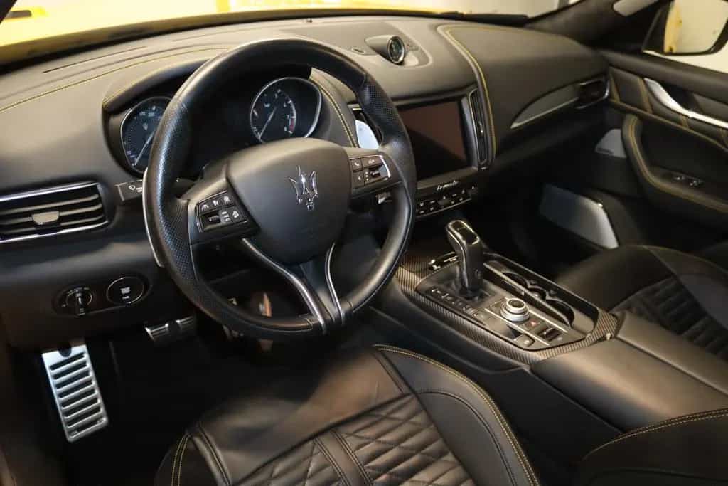 Maserati Levante 3.8 V8 Trofeo-Pano-Luft-360°-B&W-LED- 01/2020-photo-9