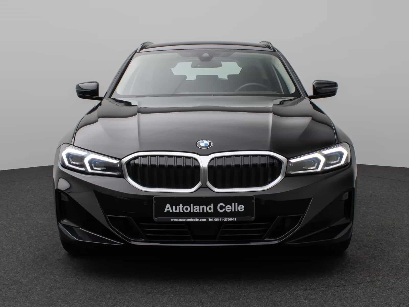 BMW 3 Series 02/2023-photo-1