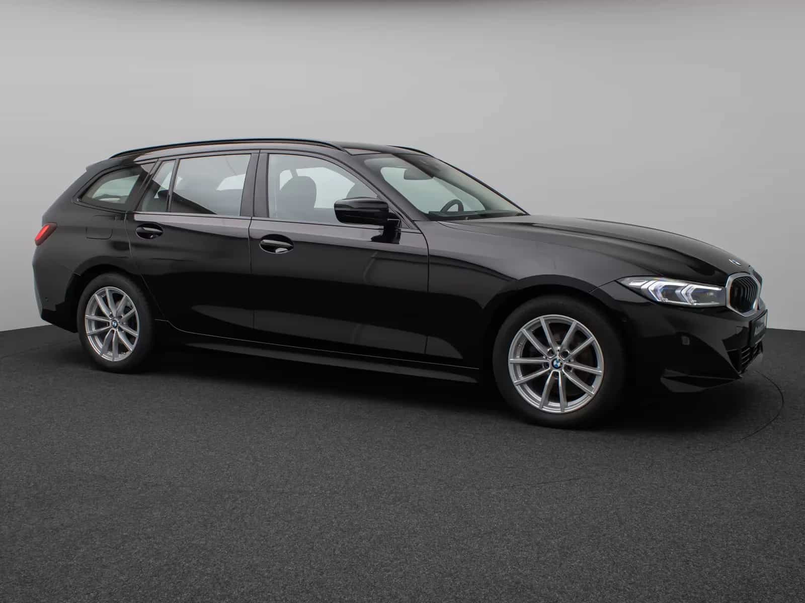 BMW 3 Series 02/2023-photo-3