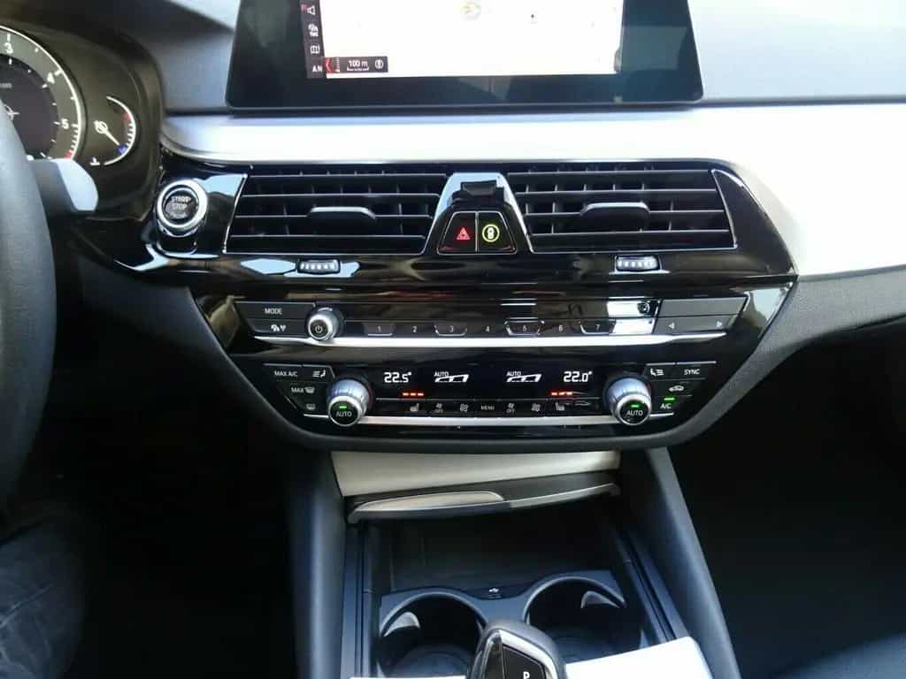 BMW 520 D,Autom,Ledersports,AHK,ACC 01/2020-photo-20