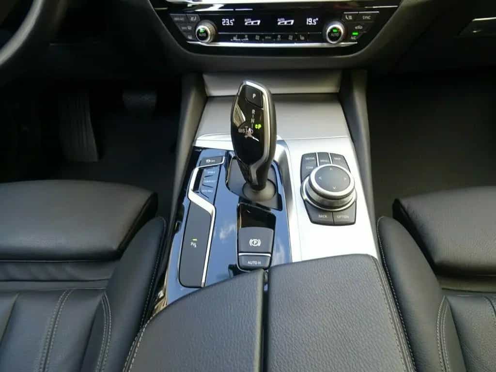 BMW 520 D,Autom,Ledersports,AHK,ACC 01/2020-photo-21