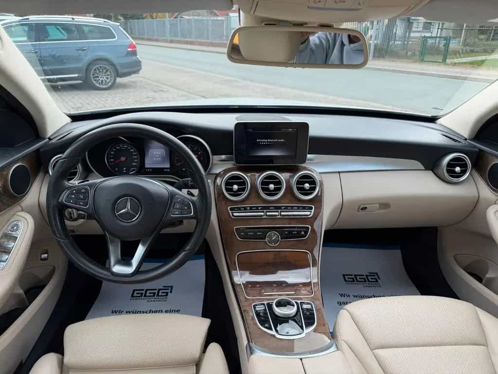 Mercedes-Benz C 300 Avant. Automatik Panorama LED 03/2017-photo-13