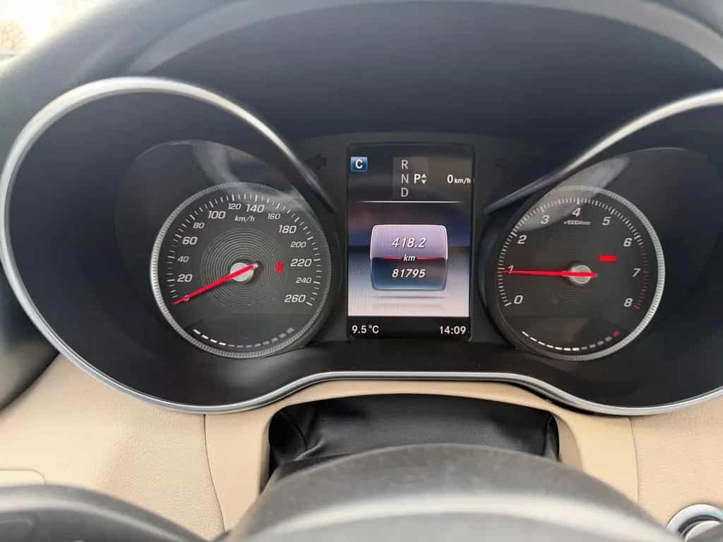 Mercedes-Benz C 300 Avant. Automatik Panorama LED 03/2017-photo-14