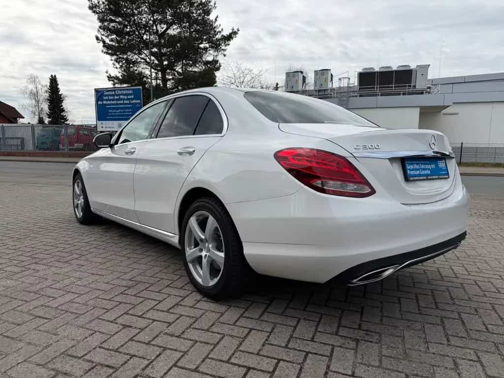Mercedes-Benz C 300 Avant. Automatik Panorama LED 03/2017-photo-3