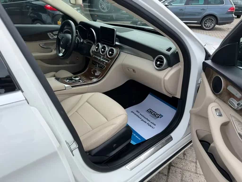 Mercedes-Benz C 300 Avant. Automatik Panorama LED 03/2017-photo-8