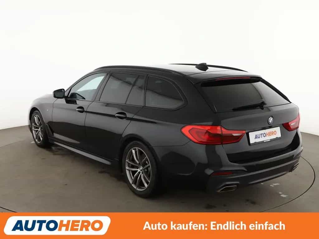 BMW 5 Series 520i M Sport Aut*NAVI*LED*CAM*SHZ*TEMPO*ALU*HUD* 11/2018-photo-3