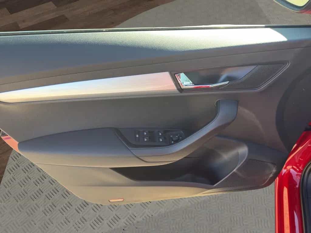 Skoda Karoq 1.0 TSI Ambition KAMERA+TEMPOMAT+PDC+SHZ 08/2018-photo-16