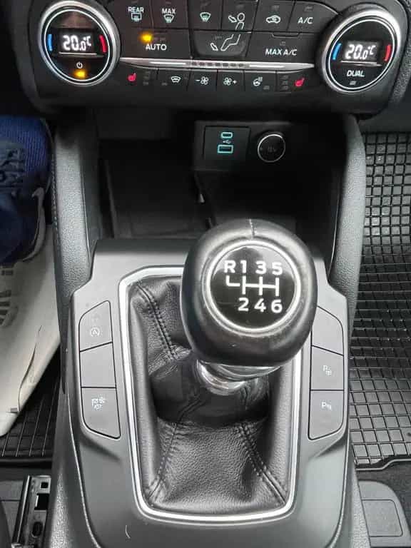 Ford Kuga Titanium X+8FACH+AHK+KEYLESS+ACC+B&O 11/2020-photo-37