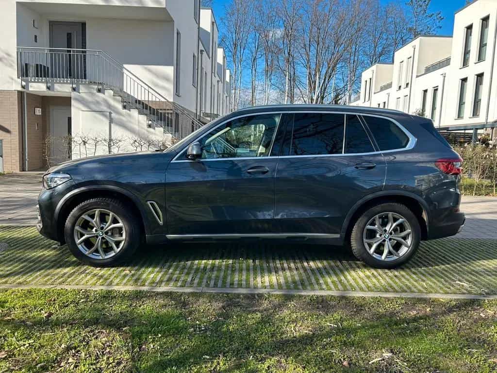 BMW X5 xDrive30d -xLine, 360°-Kamera, AHK, LiveCock. 11/2019-photo-2