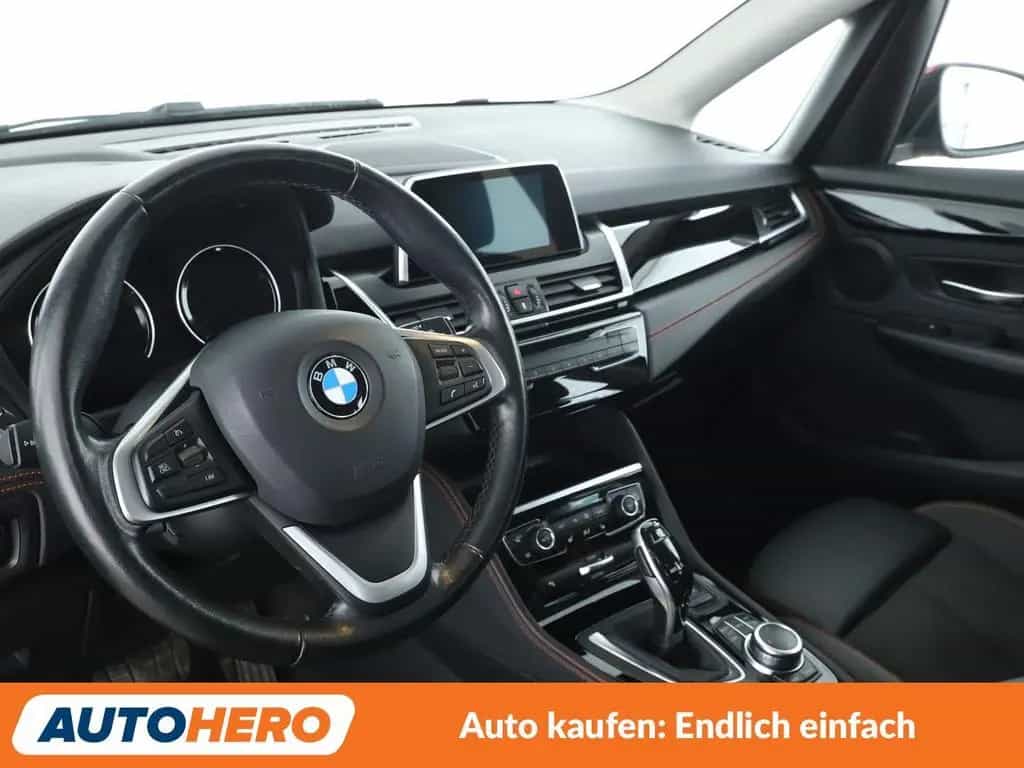 BMW 2 Series 220i Active Tourer Sport Line Aut.*NAVI*LED*PDC* 04/2018-photo-10