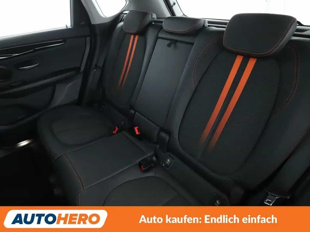 BMW 2 Series 220i Active Tourer Sport Line Aut.*NAVI*LED*PDC* 04/2018-photo-13