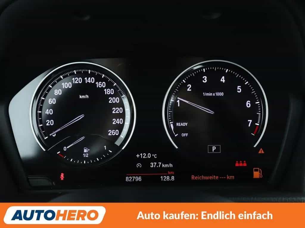 BMW 2 Series 220i Active Tourer Sport Line Aut.*NAVI*LED*PDC* 04/2018-photo-19