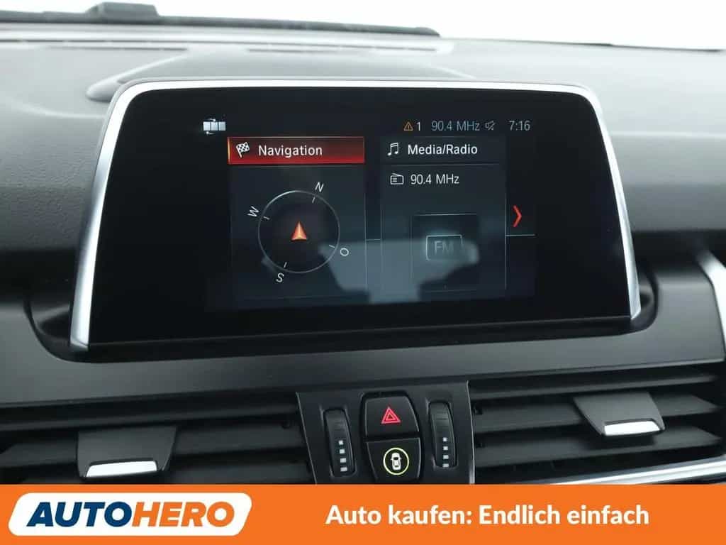 BMW 2 Series 220i Active Tourer Sport Line Aut.*NAVI*LED*PDC* 04/2018-photo-20