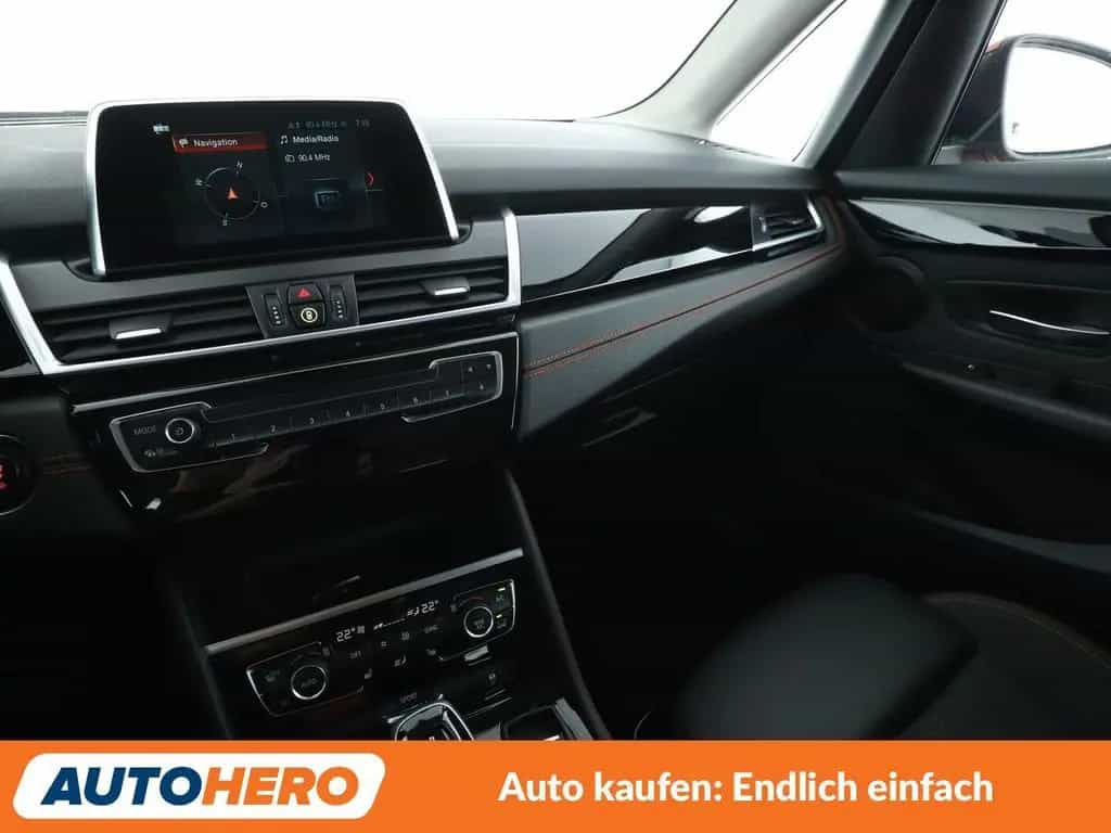 BMW 2 Series 220i Active Tourer Sport Line Aut.*NAVI*LED*PDC* 04/2018-photo-23
