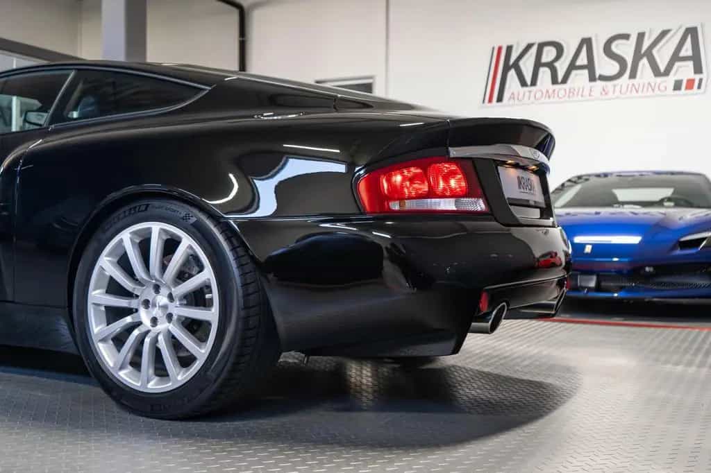 Aston Martin Vanquish V12 ASM Bowland-Black PDC 2+2 BUCKET 06/2003-photo-11