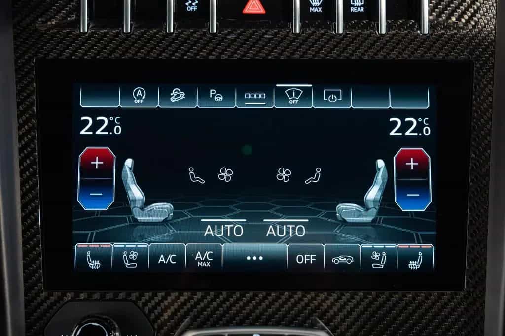 Lamborghini Urus Capsule Edition I B&O I 23" I Pano I Voll 10/2022-photo-28