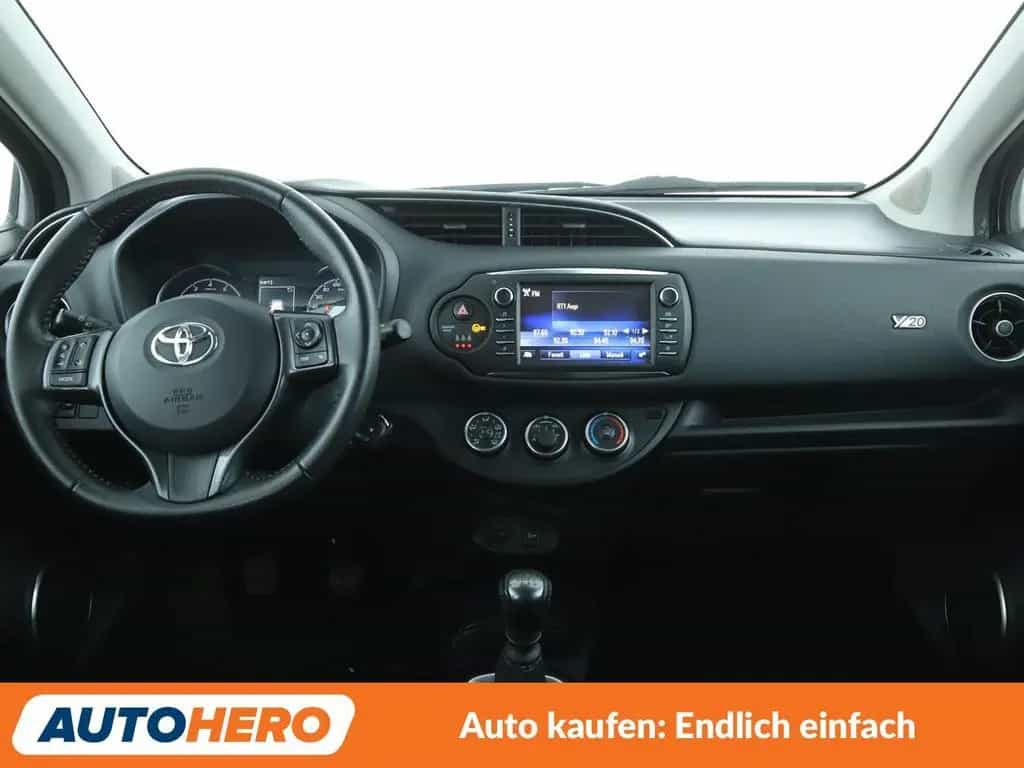 Toyota Yaris 1.5 Dual VVT-iE Y20 Club*NAVI*SHZ*ALU*SPUR 09/2019-photo-11