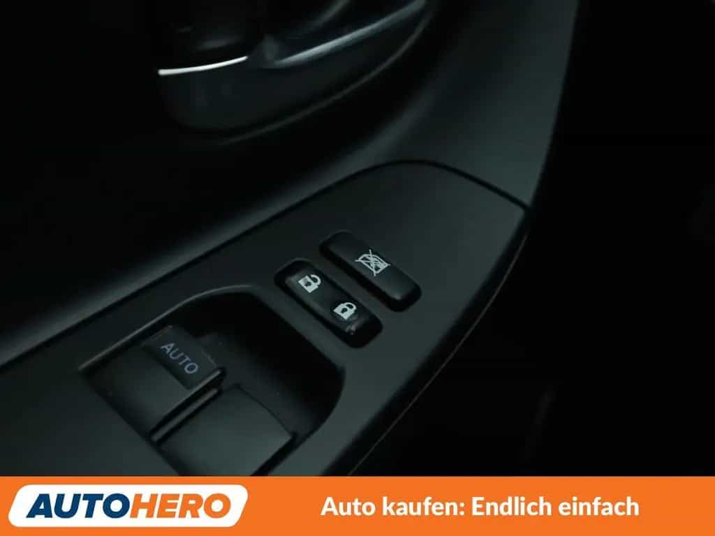 Toyota Yaris 1.5 Dual VVT-iE Y20 Club*NAVI*SHZ*ALU*SPUR 09/2019-photo-22
