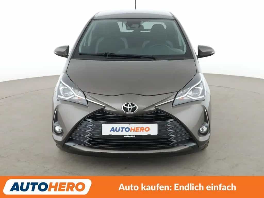 Toyota Yaris 1.5 Dual VVT-iE Y20 Club*NAVI*SHZ*ALU*SPUR 09/2019-photo-8