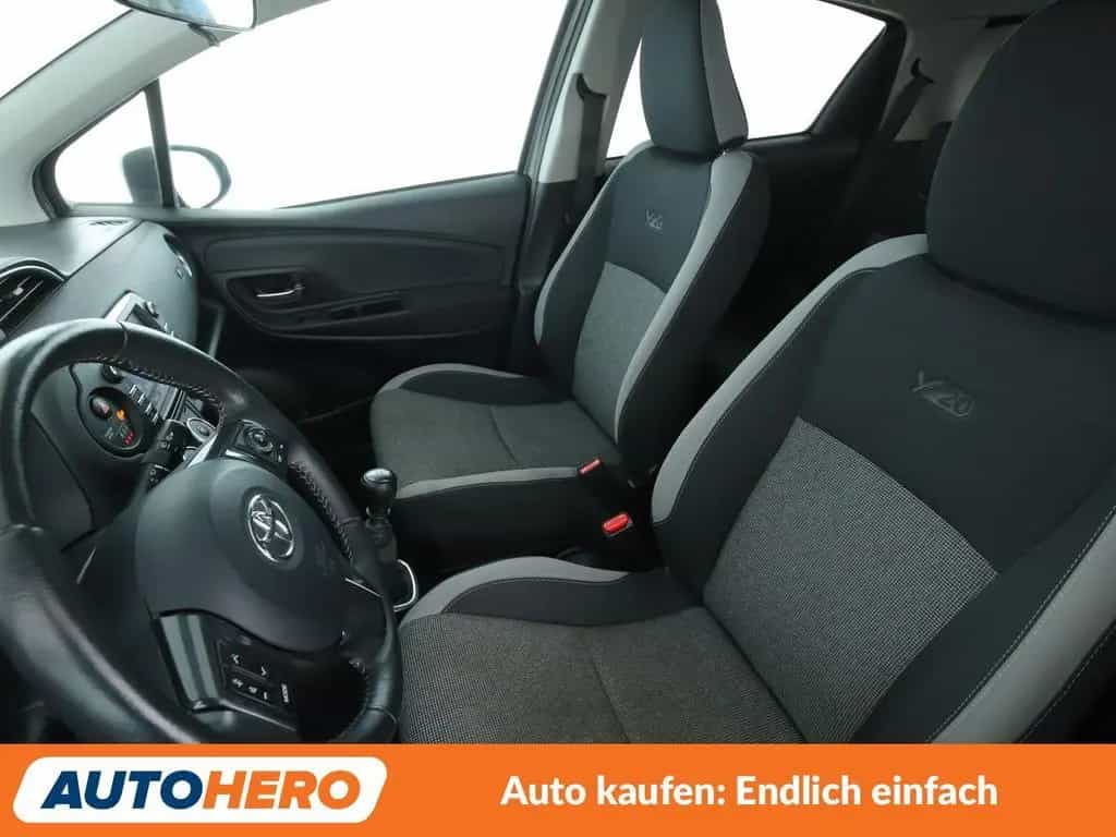 Toyota Yaris 1.5 Dual VVT-iE Y20 Club*NAVI*SHZ*ALU*SPUR 09/2019-photo-9