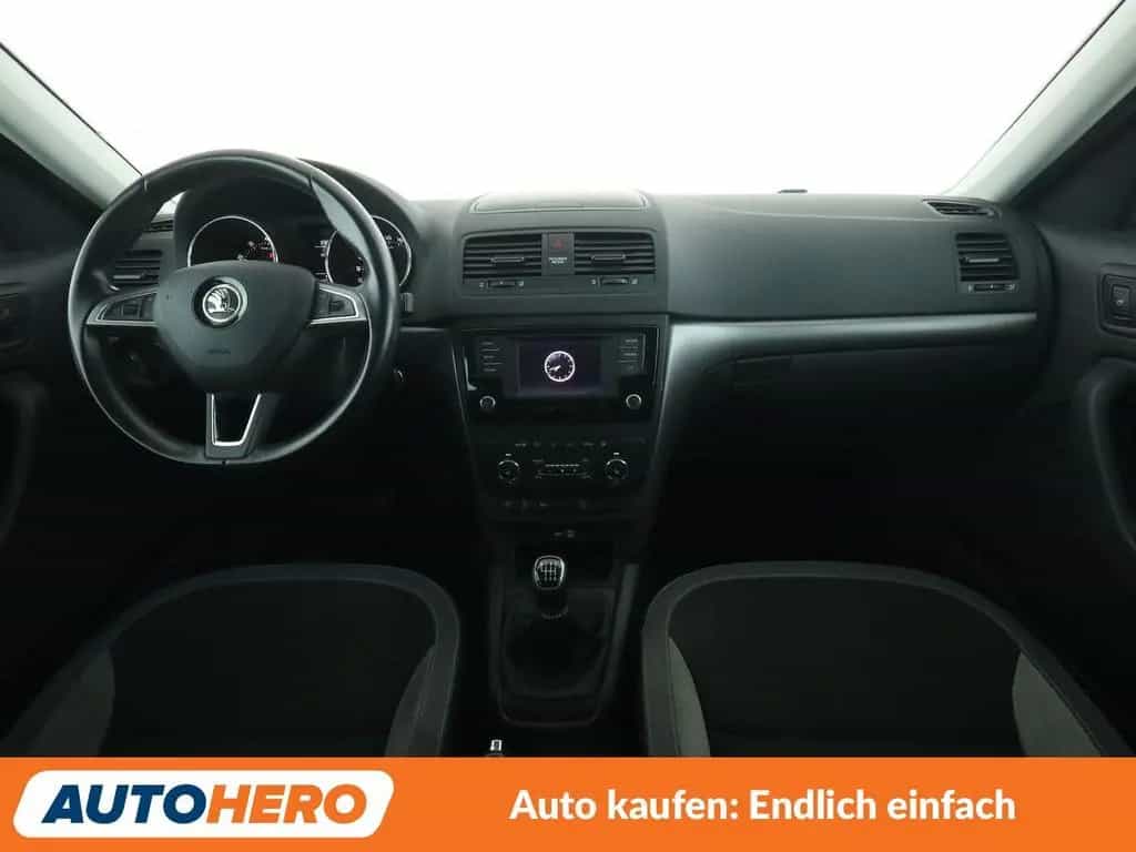 Skoda Yeti 1.2 TSI Joy*TEMPO*PDC*SHZ* 02/2016-photo-11