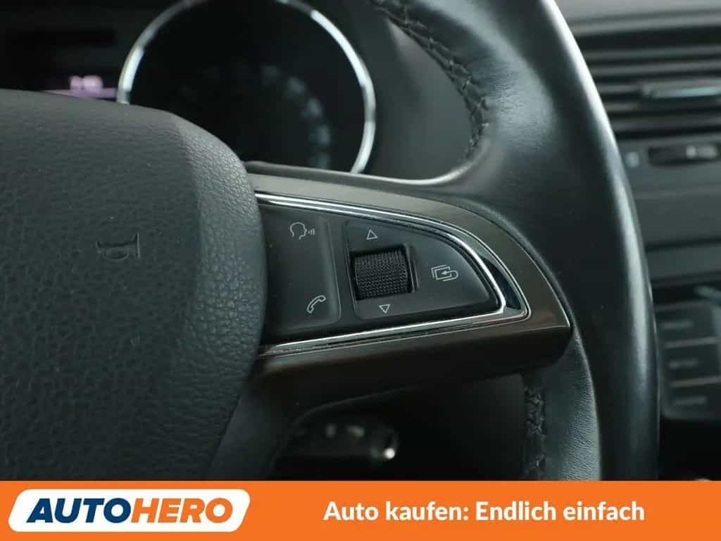 Skoda Yeti 1.2 TSI Joy*TEMPO*PDC*SHZ* 02/2016-photo-24