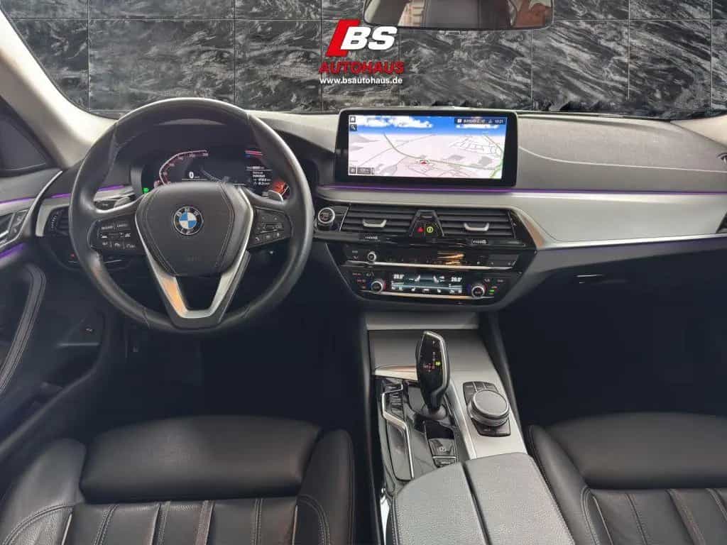 BMW 5 Series 520d Aut. Head-Up Innovationspaket Leder Laserli 05/2023-photo-1