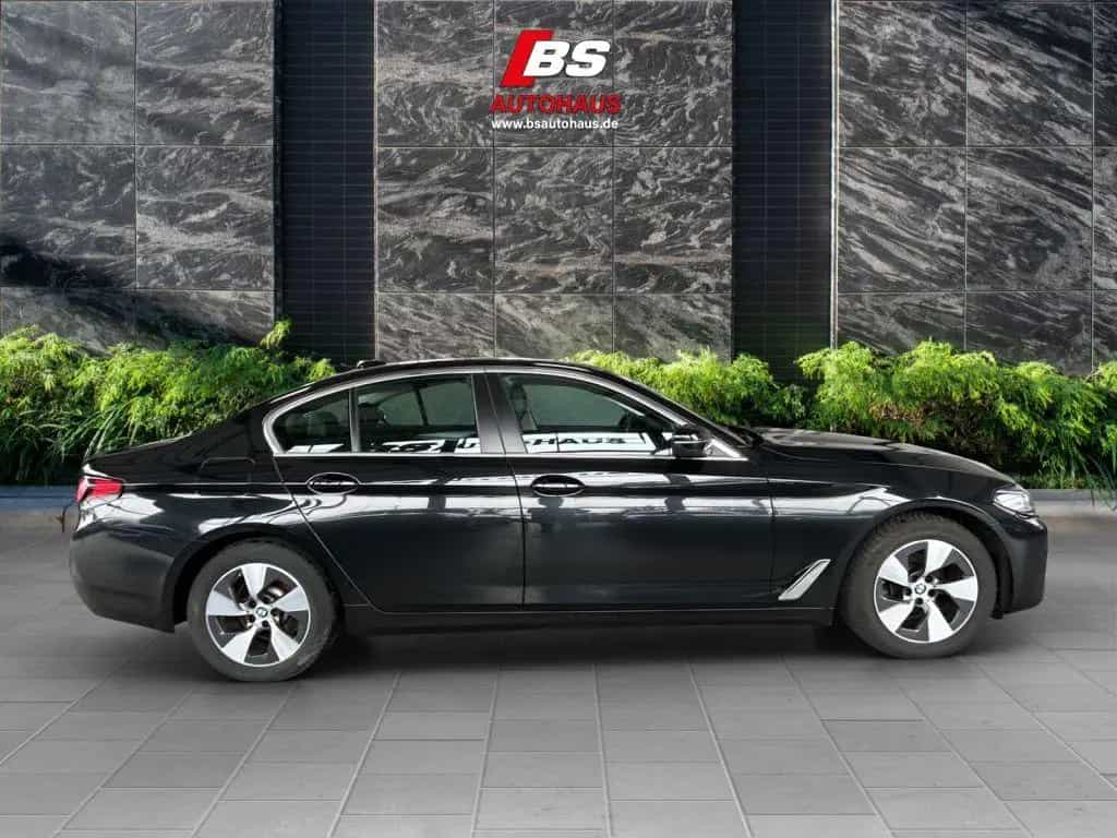 BMW 5 Series 520d Aut. Head-Up Innovationspaket Leder Laserli 05/2023-photo-12