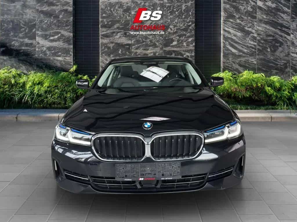 BMW 5 Series 520d Aut. Head-Up Innovationspaket Leder Laserli 05/2023-photo-17