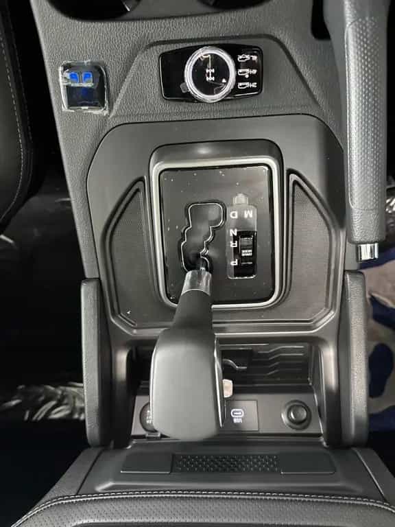 Ssangyong Musso Musso Grand 4WD LEDER NAVI LED 05/2025-photo-24