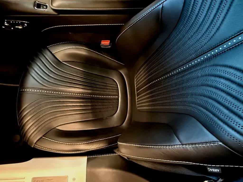 Aston Martin DB11 4.0 V8 Deutsch Bester Zustand 1A 02/2019-photo-12