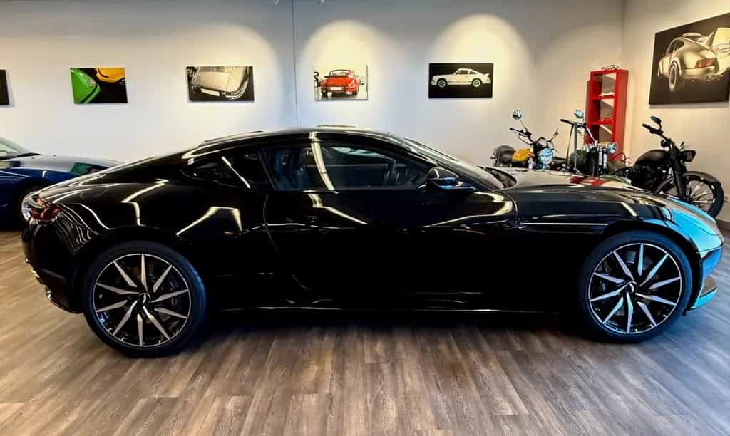 Aston Martin DB11 4.0 V8 Deutsch Bester Zustand 1A 02/2019-photo-14
