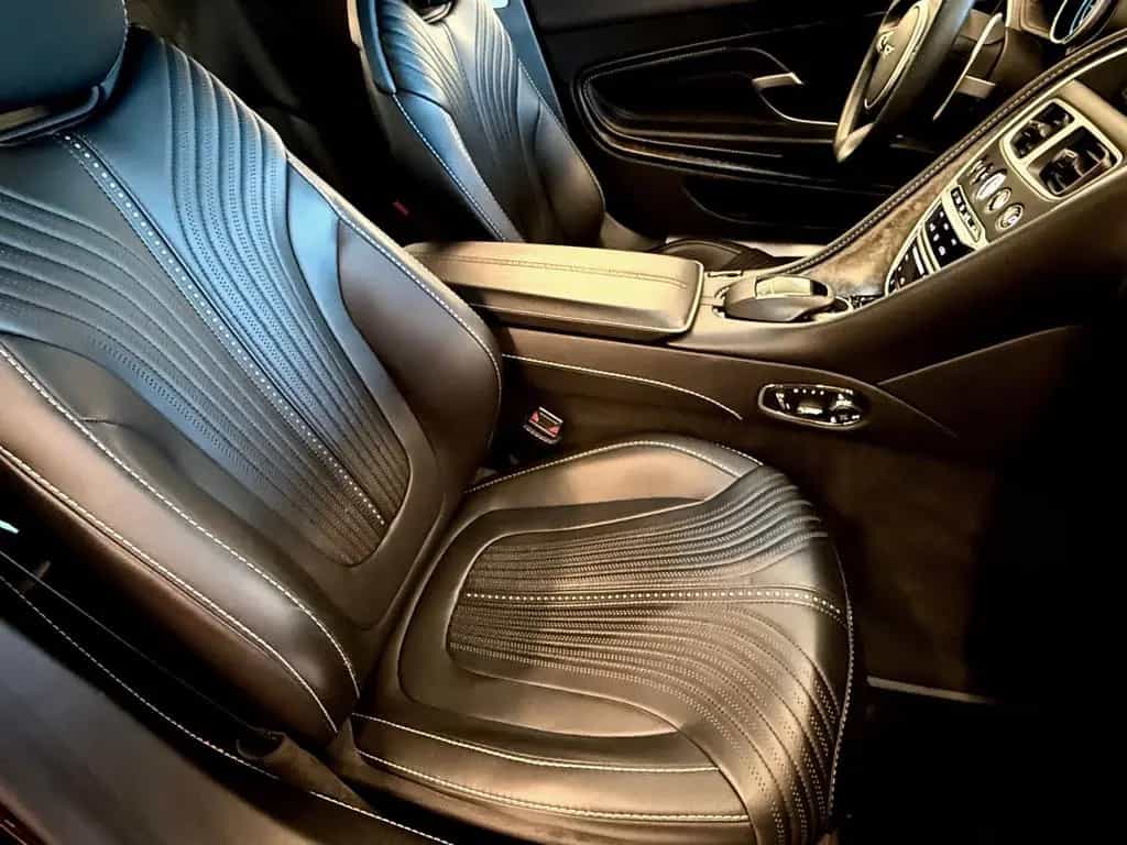 Aston Martin DB11 4.0 V8 Deutsch Bester Zustand 1A 02/2019-photo-17