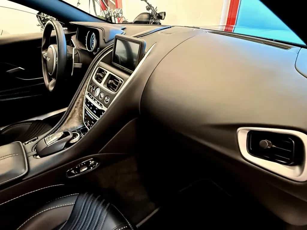Aston Martin DB11 4.0 V8 Deutsch Bester Zustand 1A 02/2019-photo-6