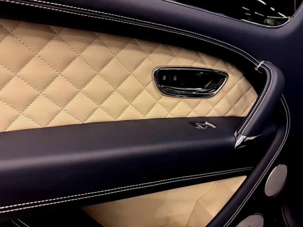 Bentley Bentayga Mulliner V8 100 Jahre Bentley 1Hand 19% 09/2019-photo-10