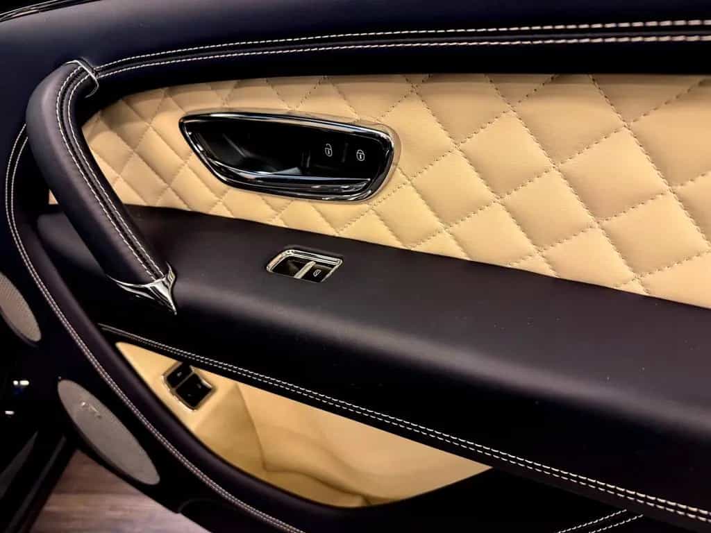 Bentley Bentayga Mulliner V8 100 Jahre Bentley 1Hand 19% 09/2019-photo-12