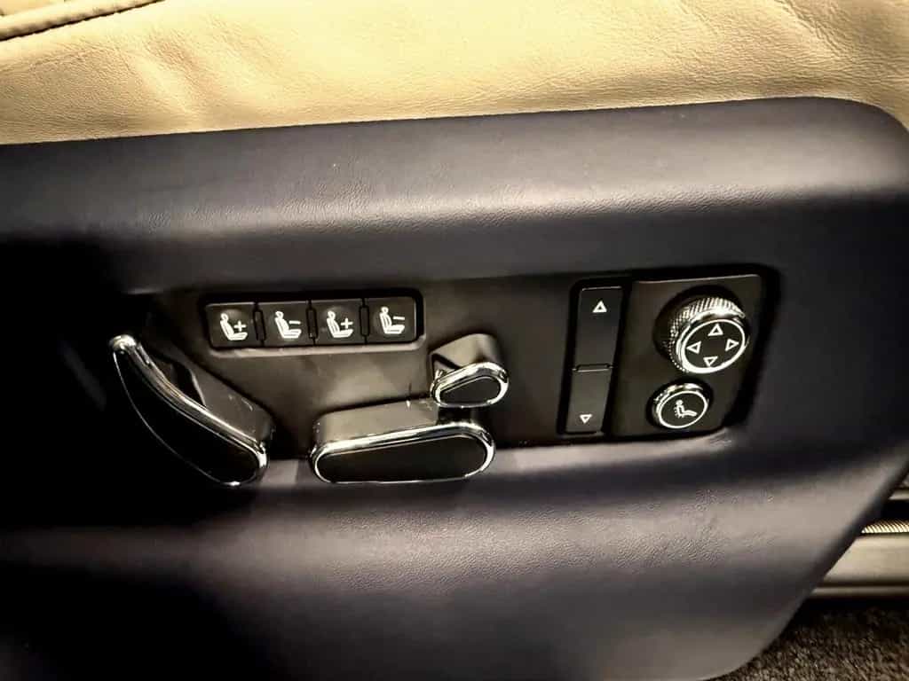 Bentley Bentayga Mulliner V8 100 Jahre Bentley 1Hand 19% 09/2019-photo-13