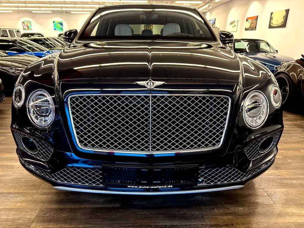 Bentley Bentayga Mulliner V8 100 Jahre Bentley 1Hand 19% 09/2019-photo-17