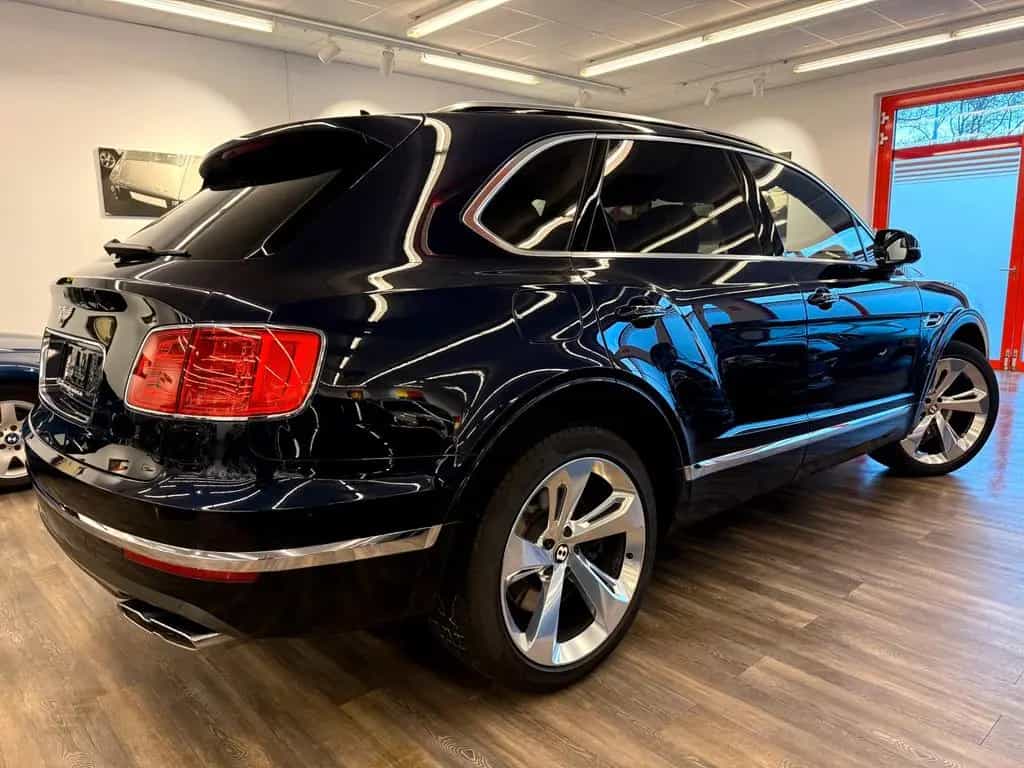 Bentley Bentayga Mulliner V8 100 Jahre Bentley 1Hand 19% 09/2019-photo-4
