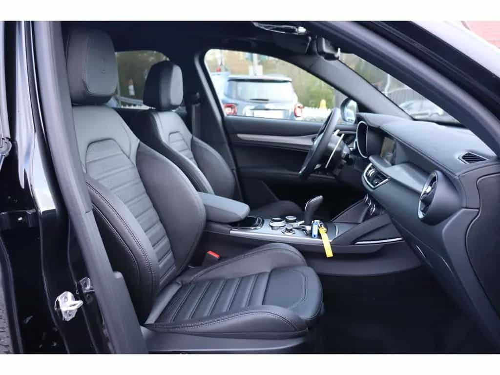 Alfa Romeo Stelvio VELOCE 2.2 DIESEL 16V 210 PS AT8 Q4 PREM 04/2026-photo-11