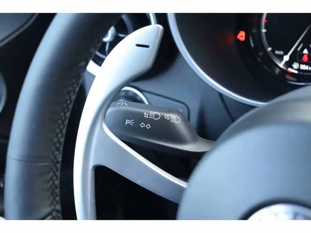 Alfa Romeo Stelvio VELOCE 2.2 DIESEL 16V 210 PS AT8 Q4 PREM 04/2026-photo-17