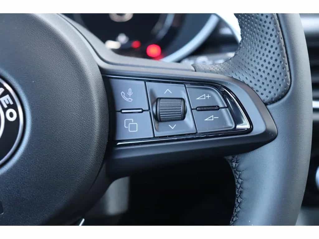 Alfa Romeo Stelvio VELOCE 2.2 DIESEL 16V 210 PS AT8 Q4 PREM 04/2026-photo-20
