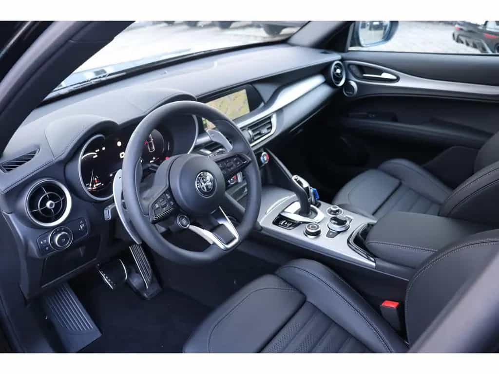 Alfa Romeo Stelvio VELOCE 2.2 DIESEL 16V 210 PS AT8 Q4 PREM 04/2026-photo-8