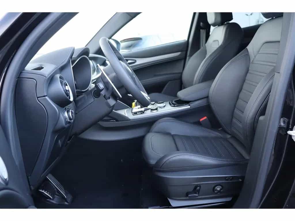 Alfa Romeo Stelvio VELOCE 2.2 DIESEL 16V 210 PS AT8 Q4 PREM 04/2026-photo-9