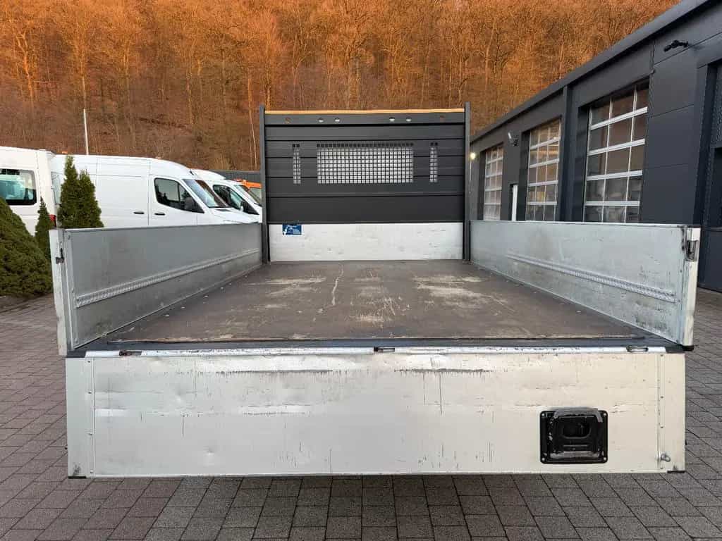 Volkswagen Crafter Pritsche 35 mittel L2 Kamera Klima 11/2015-photo-11