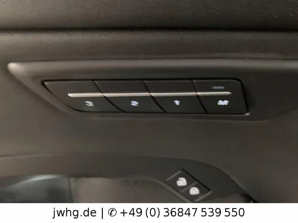 Jaguar E-Pace R-Dynamic AWD HeadUp Blackpack Panorama 02/2022-photo-10