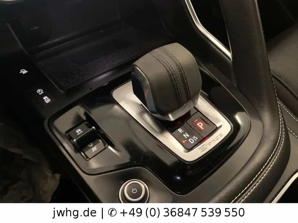 Jaguar E-Pace R-Dynamic AWD HeadUp Blackpack Panorama 02/2022-photo-13