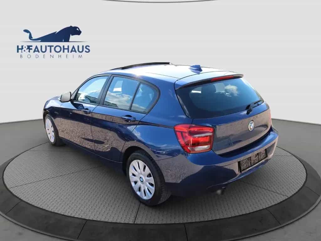 BMW 1 Series 116 1 Limousine 5-trg. 116 i/SCHIEBE-DACH/PDC/SH 11/2011-photo-4